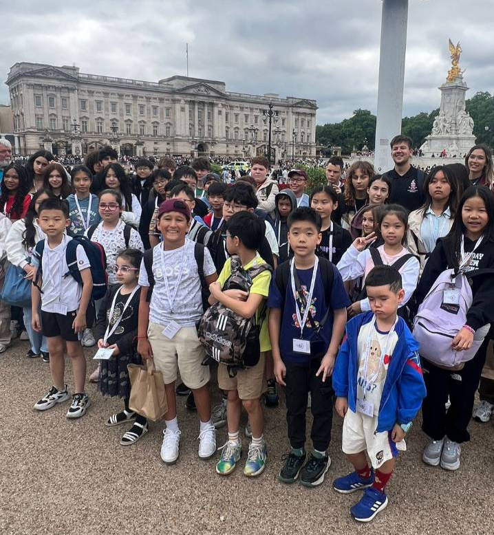 A group of Taiwanese students posing for a photo in UK